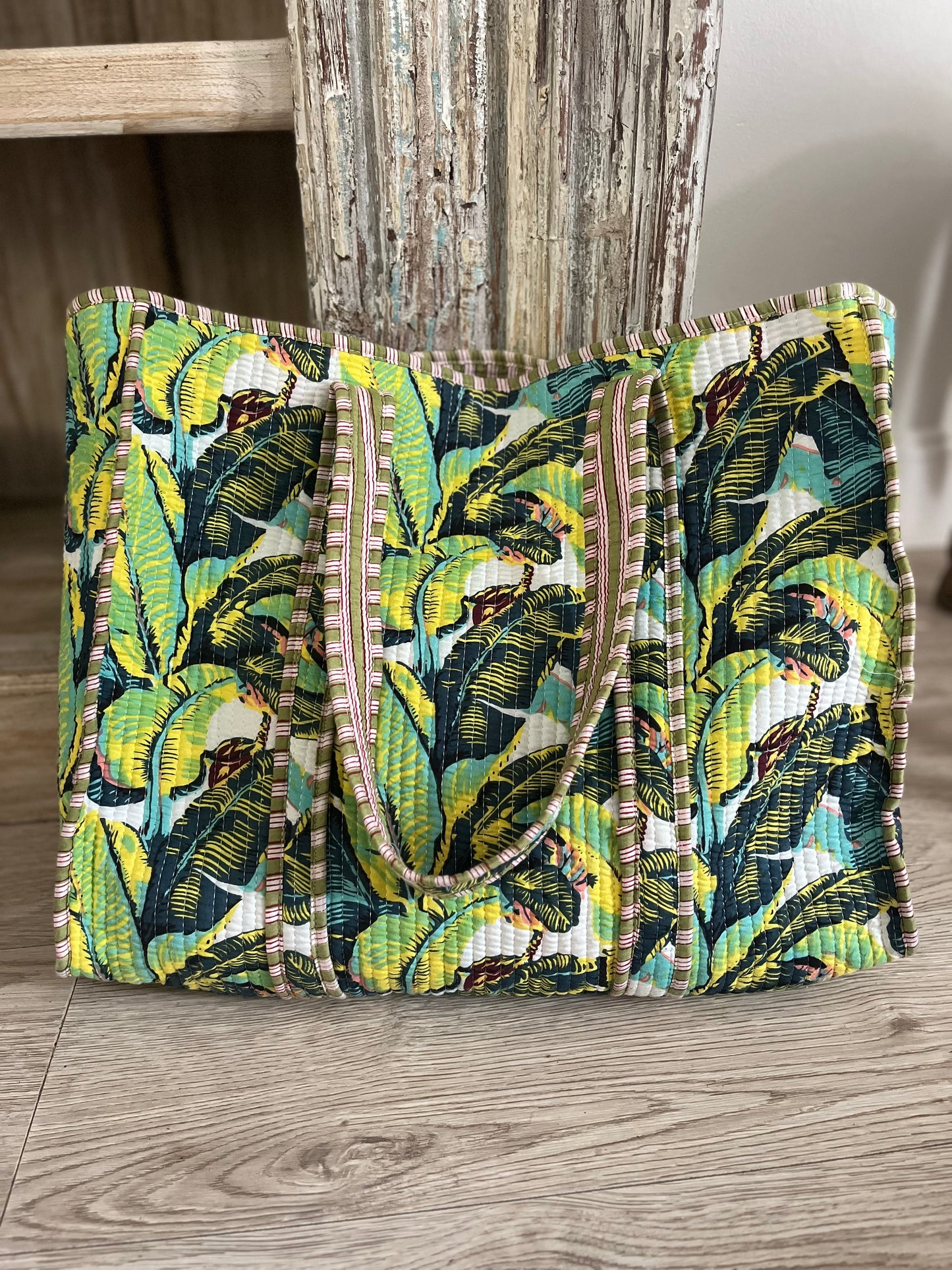 Tote bag