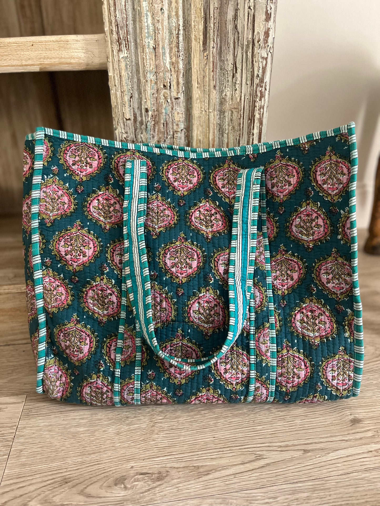 Tote bag